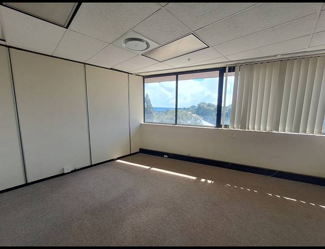 143M² OFFICE TO LET IN DUNKELD WEST